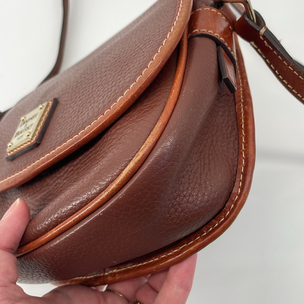Dooney & Bourke Pebble Grain Saddle Bag in Brown A20 - Picture 6 of 11